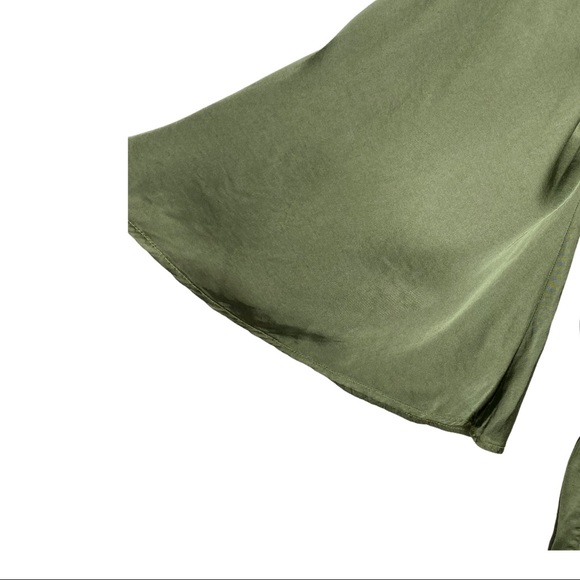 Satin Surplice Green Bell Sleeve Romper Size M - Picture 4 of 8